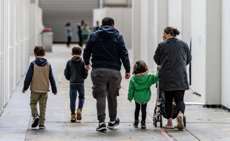 Οι ΗΠΑ τερματίζουν το πρόγραμμα οικογενειακής επανένωσης για μετανάστες από 7 χώρες