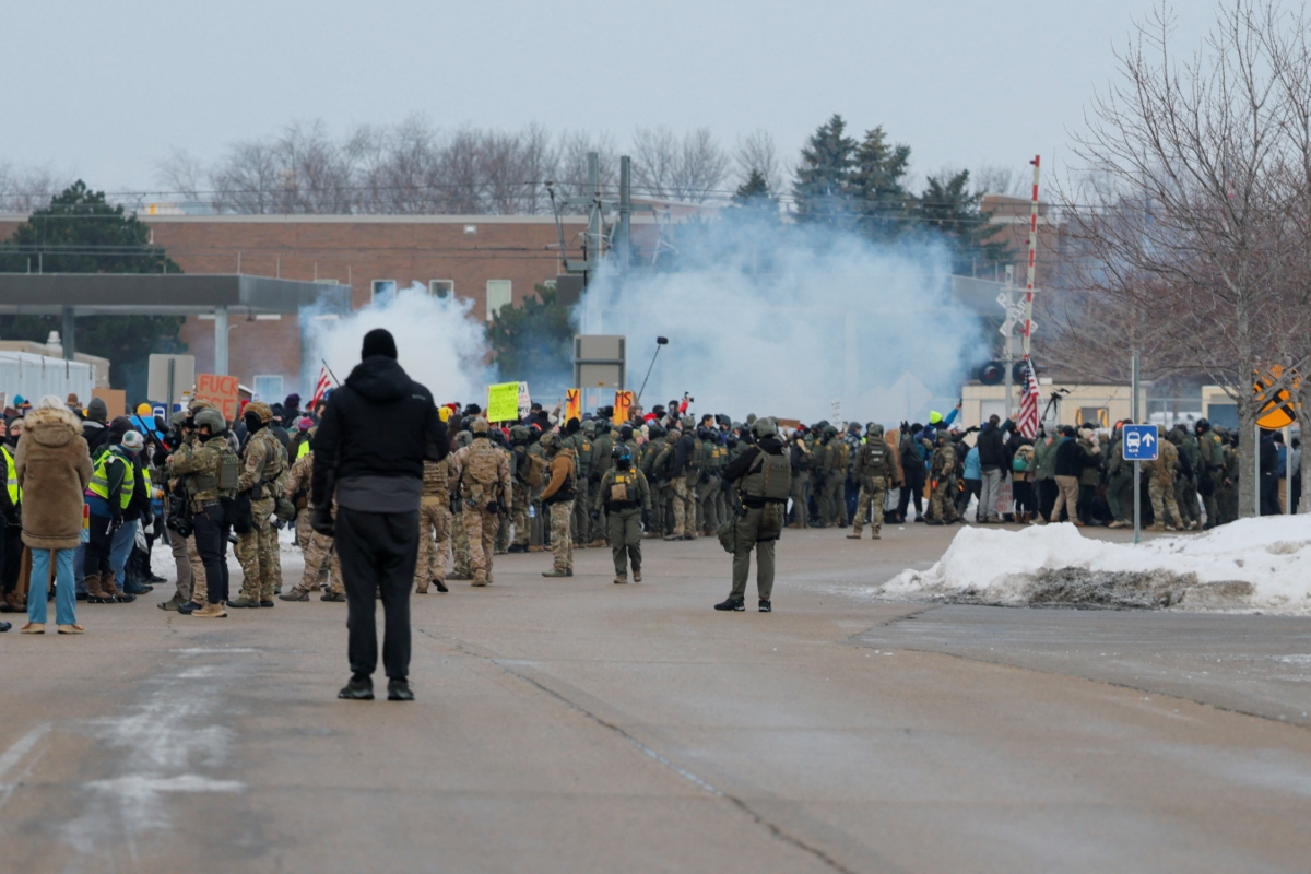 Μινεάπολη: Διαδηλώσεις και χημικά μετά τον θάνατο της 37χρονης από πυρά της ICE