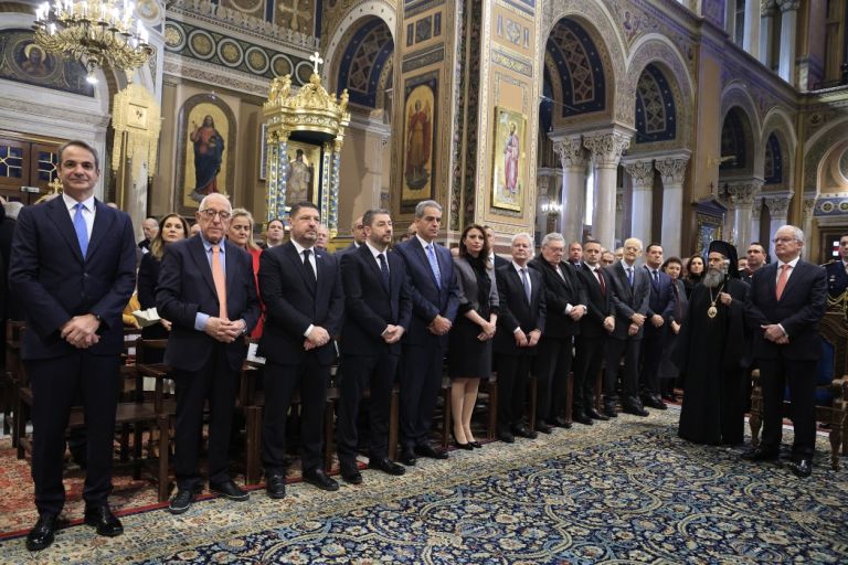 Μητρόπολη Αθηνών: Τελέστηκε η Δοξολογία για το νέο έτος παρουσία της πολιτειακής και πολιτικής ηγεσίας