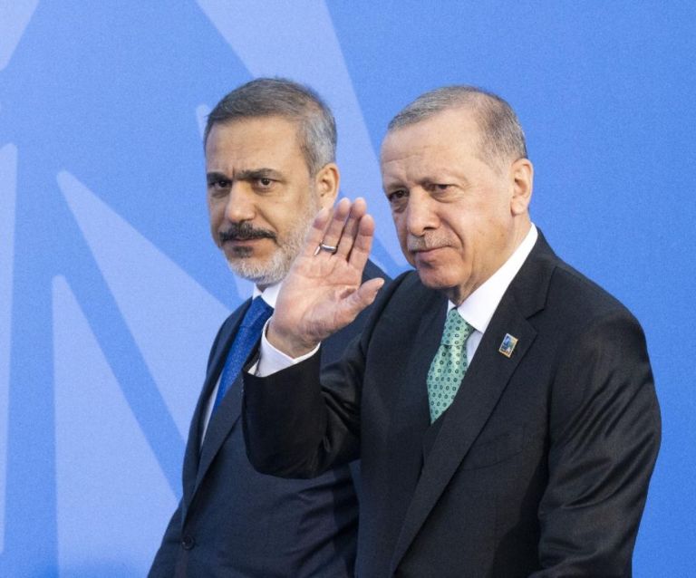 Μητσοτάκης–Ερντογάν:Ο Φιντάν βάζει Αιγαίο,χωρικά ύδατα,υφαλοκρηπίδα στο τραπέζι— «μόνιμη λύση» τον Φεβρουάριο