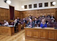 Εξεταστική για ΟΠΕΚΕΠΕ: Πολιτική σύγκρουση για τους μάρτυρες και σκιά θεσμικής έντασης