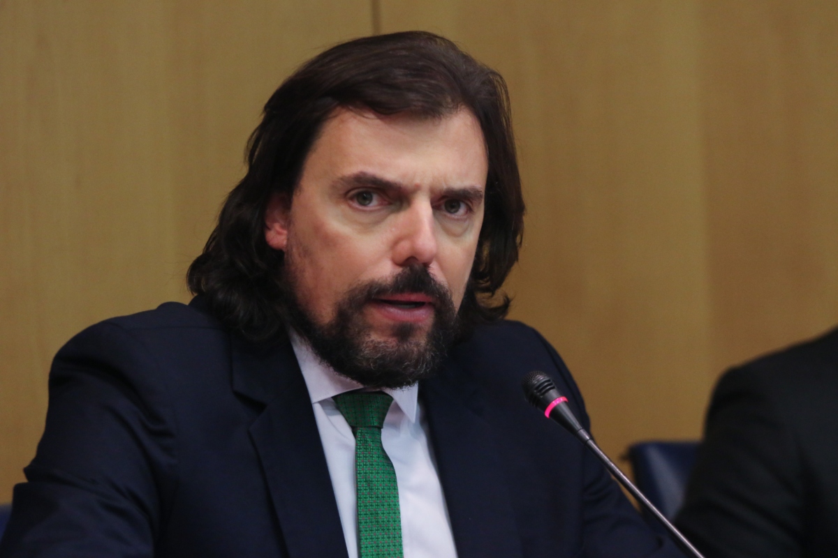 Πέτρος Παππάς στο pagenews.gr: «Διεθνές Δίκαιο ή Δίκαιο του Ισχυρού: Τι συμφέρει την Ελλάδα;»