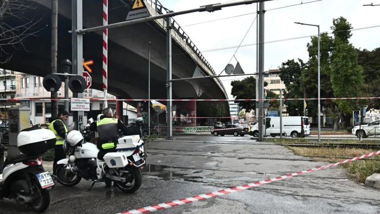 Ιερά Οδός: Αμερικανός μπασκετμπολίστας της Α2 και μεθυσμένος ο οδηγός που μπήκε στις σιδηροδρομικές γραμμές