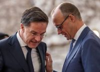 Η κωλοτούμπα Τραμπ μυρίζει παρασκήνιο: μόνο ο Ρούτε ξέρει το deal (και το Βερολίνο χαμογελά)