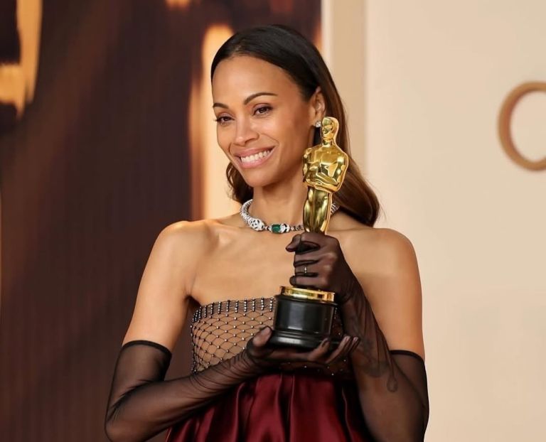 Ζoe Saldaña: Η βασίλισσα του box office – Ξεπέρασε την Scarlett Johansson