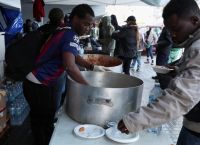 Ισπανία: Η κυβέρνηση Σάντσεθ νομιμοποιεί 500.000 μετανάστες με στόχο «αξιοπρέπεια και ανάπτυξη»