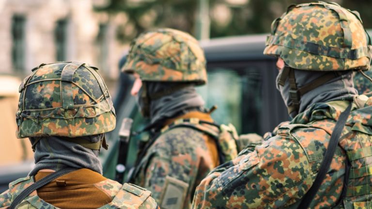 Σουηδία και Δανία στήνουν ευρωπαϊκό ανάχωμα στη Γροιλανδία – Στρατιωτική παρουσία απέναντι στην πίεση Τραμπ