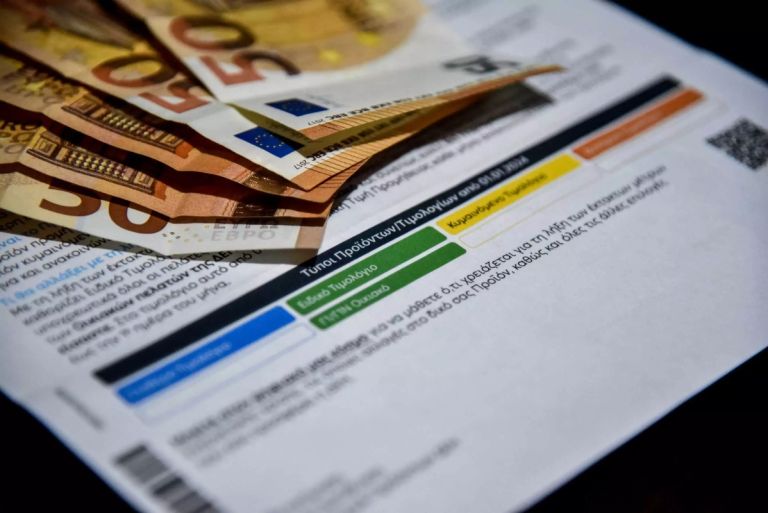 Ηλεκτρικό ρεύμα: Γιατί οι τιμές συγκρατούνται ενώ τα καύσιμα ανεβαίνουν στα ύψη