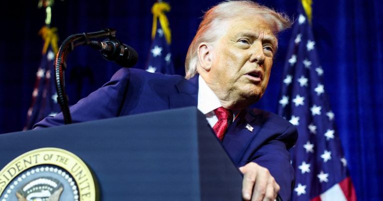 Προειδοποίηση Τραμπ προς Κούβα: «Κάντε μια συμφωνία τώρα, πριν είναι πολύ αργά»