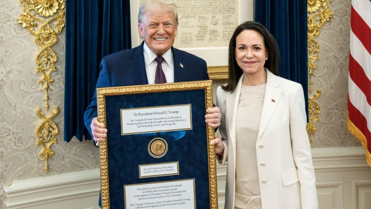 Το Nobel δεν αλλάζει χέρια: Η συμβολική χειρονομία της Machado στον Trump