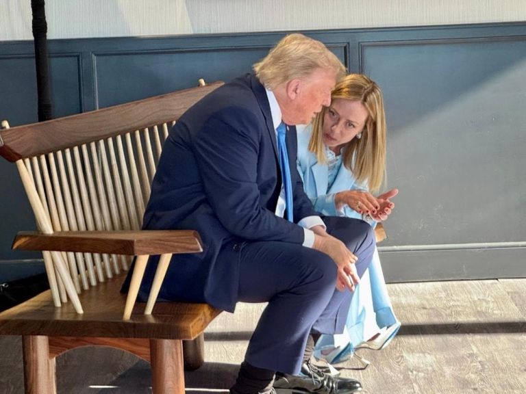 Ρήγμα στον ατλαντικό άξονα: Η Μελόνι «αδειάζει» τον Trump για τη Γροιλανδία