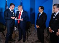 Κωλοτούμπα στο Νταβός: Ο Τραμπ παγώνει Γροιλανδία και δασμούς, αφήνοντας πίσω απειλές και νεύρα