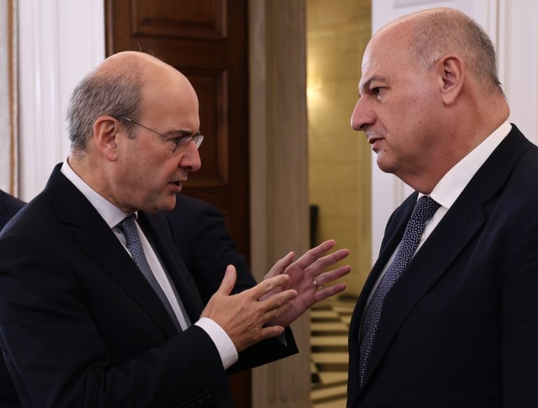 Αγρότες vs κυβέρνηση — παραπολιτική μάχη πίσω από τα μέτρα στήριξης