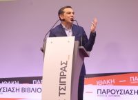 «Το ταξίδι ξανάρχισε»: Ο Τσίπρας επιστρέφει, μετρά συμμάχους και αναστατώνει όλο το προοδευτικό μπλοκ
