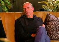 Βαρουφάκης & Ecstasy – Ο Γεωργιάδης απαντά: ανευθυνότητα ή πολιτική αυτοκαταστροφή;