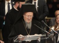 Σφοδρή επίθεση Ρωσίας στον Οικουμενικό Πατριάρχη: “Έχει συμμάχους εθνικιστές και νεοναζί”