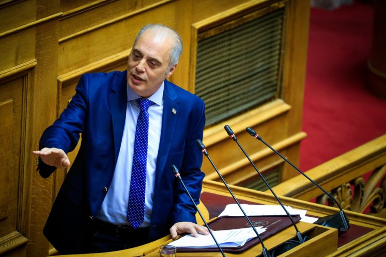 «Ο Μητσοτάκης σε πανικό» — Βελόπουλος ζητά την παραίτηση του πρωθυπουργού με σφοδρές επιθέσεις