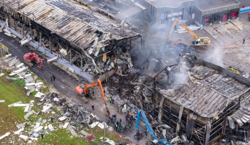 Πόρισμα-σοκ της Πυροσβεστικής για τη Βιολάντα: Πολύμηνη διαρροή και σπινθήρας τίναξαν το εργοστάσιο στον αέρα