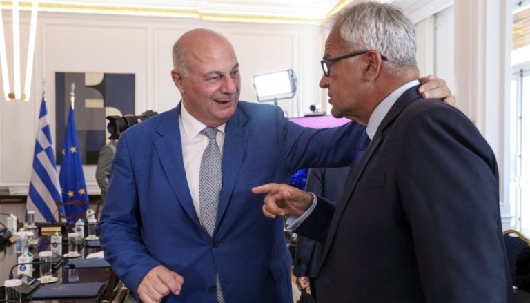 Ο Βορίδης «αδειάζει» Τσιάρα στα αγροτικά: Πολιτική αναταραχή σε εποχή κρίσης