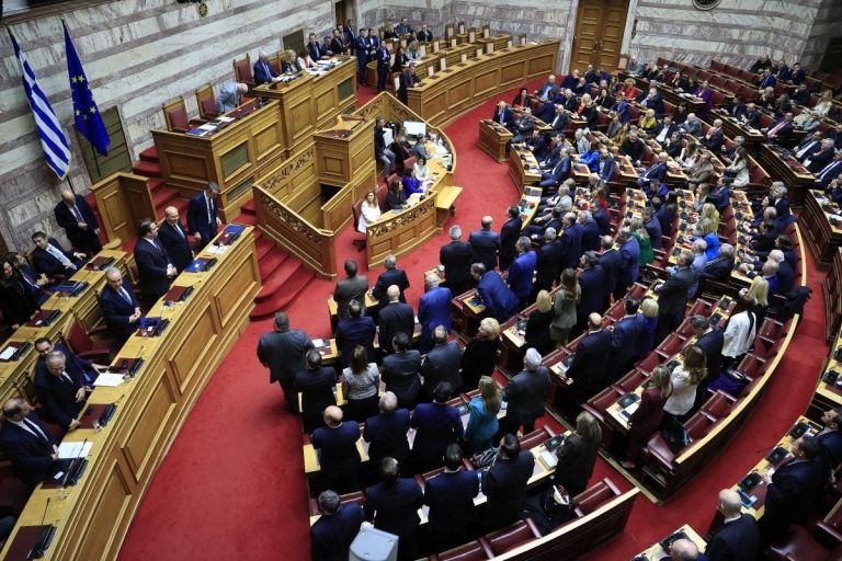 «Ηφαίστειο» το 2026 στη Βουλή: Αναθεώρηση Συντάγματος, πολιτική αντιπαράθεση και σκιές στον εκλογικό νόμο
