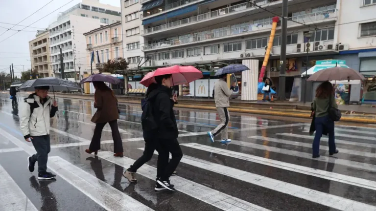 Καιρός: Μικρή “ανάσα” τη Δευτέρα – Έρχονται καταιγίδες από Τρίτη και Πρωταπριλιά