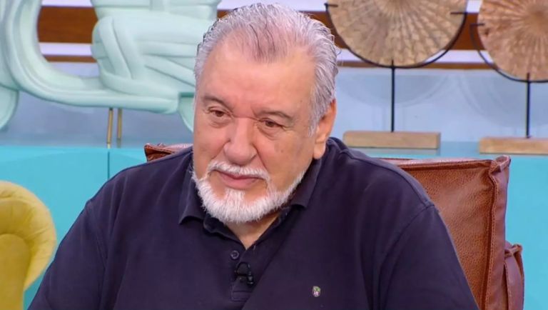 Σοκάρει ο Τάσος Χαλκιάς: «Έτρωγα ξύλο από τον πατέρα μου μέχρι μεγάλος»