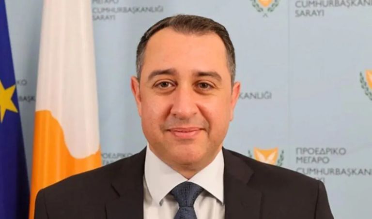 Παραιτήθηκε ο Χαράλαμπος Χαραλάμπους από διευθυντής του γραφείου Χριστοδουλίδη μετά το βίντεο με τις μίζες