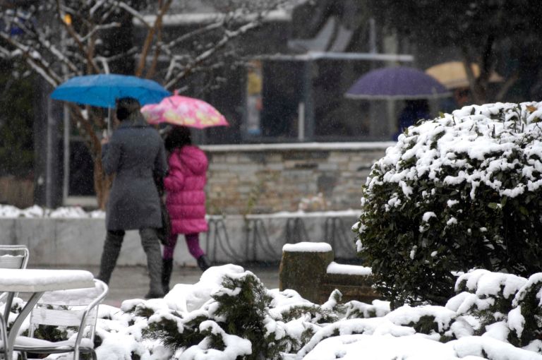 Καιρός: Στο «ψυγείο» η χώρα έως την Τρίτη – Ραγδαία αλλαγή του σκηνικού προς το τέλος της εβδομάδας