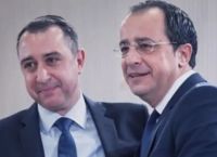 Τι συμβαίνει στην Κύπρο — πολιτικός σεισμός με «μίζες», παραίτηση και κυβερνητική κρίση