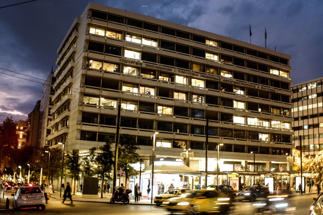 Υπ. Ανάπτυξης: Το ΠΑΣΟΚ επιλέγει να γίνει «ουρά» του Βελόπουλου και της Λατινοπούλου