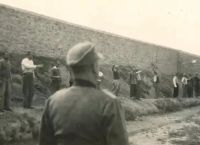 Οι 262 φωτογραφίες της Καισαριανής στο Δημόσιο: Ένα ντοκουμέντο επιστρέφει στην Ιστορία