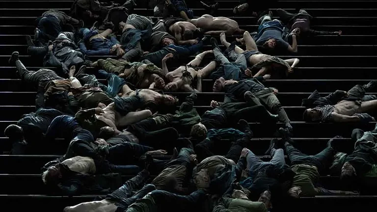 «Ρέκβιεμ για το τέλος του έρωτα»: Όταν ένα έργο συναντά 16.000 θεατές και αντέχει στον χρόνο