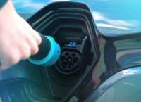 Η Κίνα «κλειδώνει» την καθαρή τεχνολογία με όπλο τις εξαγωγές ηλεκτρικών αυτοκινήτων