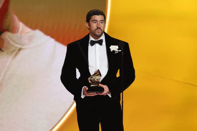 Bad Bunny: Ο Πορτορικανός που έκανε την ισπανική μουσική παγκόσμιο «Νο.1»