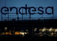 Endesa: «Γυρίζει» στα δίκτυα με 10,6 δισ. ευρώ – Πιο επιλεκτικές οι ΑΠΕ, στο επίκεντρο αποθήκευση και αιολικά