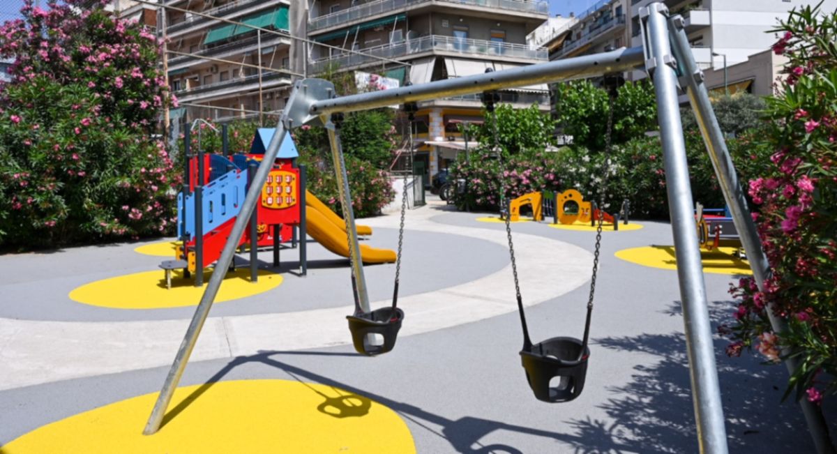Περιστέρι: Άγνωστος φέρεται να επιτέθηκε σε γυναίκες με παιδιά-“Έβγαλε αναπτήρα να την κάψει στα μαλλιά”