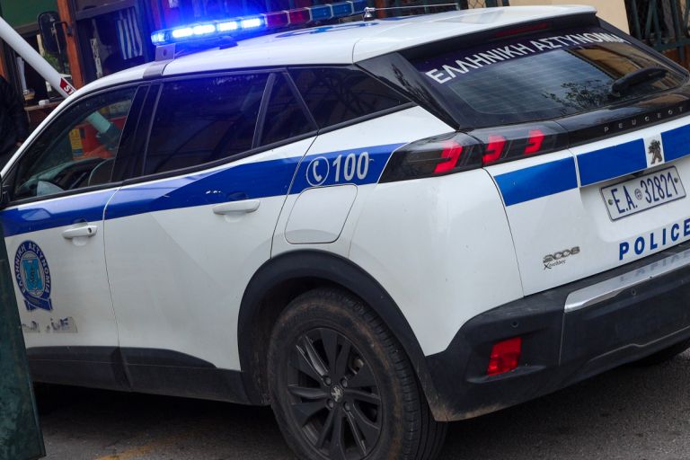 Ηράκλειο: Κατάστημα-«βιτρίνα» με πλαστά επώνυμα – Κατασχέθηκαν σχεδόν 500 προϊόντα