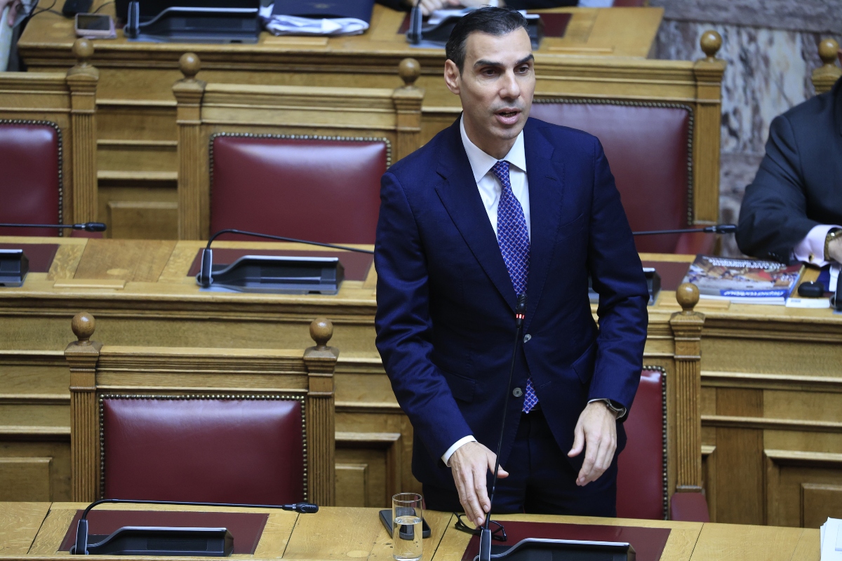 ΕΣΥ 2026: 8.000 θέσεις προσωπικού και 250 νέα ασθενοφόρα για το ΕΚΑΒ