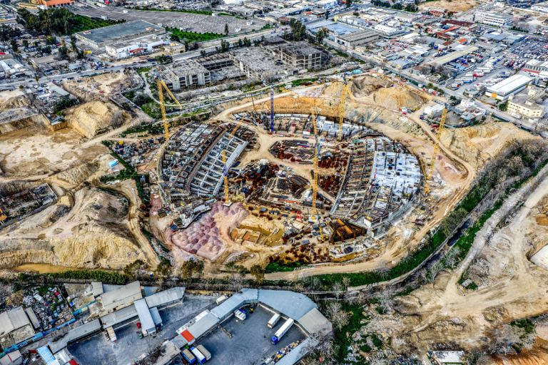 Βοτανικός: Το εργοτάξιο «τρέχει» με φόρα – Νέα πανοραμικά πλάνα δείχνουν εξέδρες να σηκώνονται [vid]