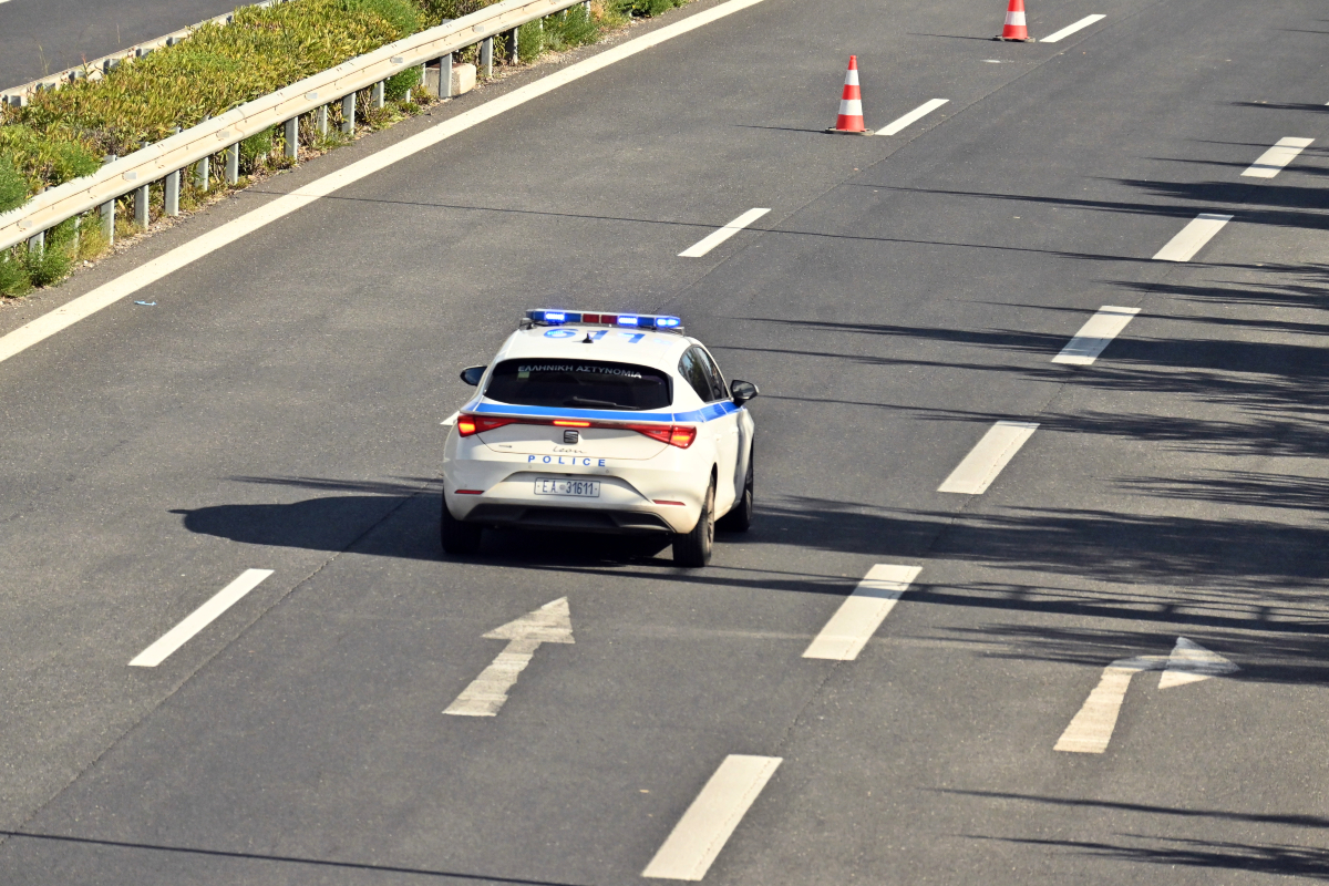 Καταδίωξη στο Καματερό: Δύο συλλήψεις για απάτες με «μαϊμού» υπαλλήλους σε ηλικιωμένους