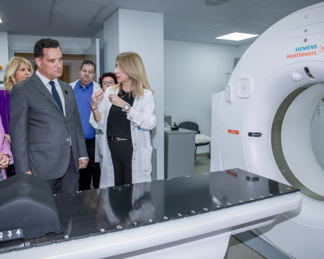 Άδωνις Γεωργιάδης: Έργα 60 εκατ. στην Πάτρα, ένας διαδηλωτής και η σιωπή της «μιζέριας»