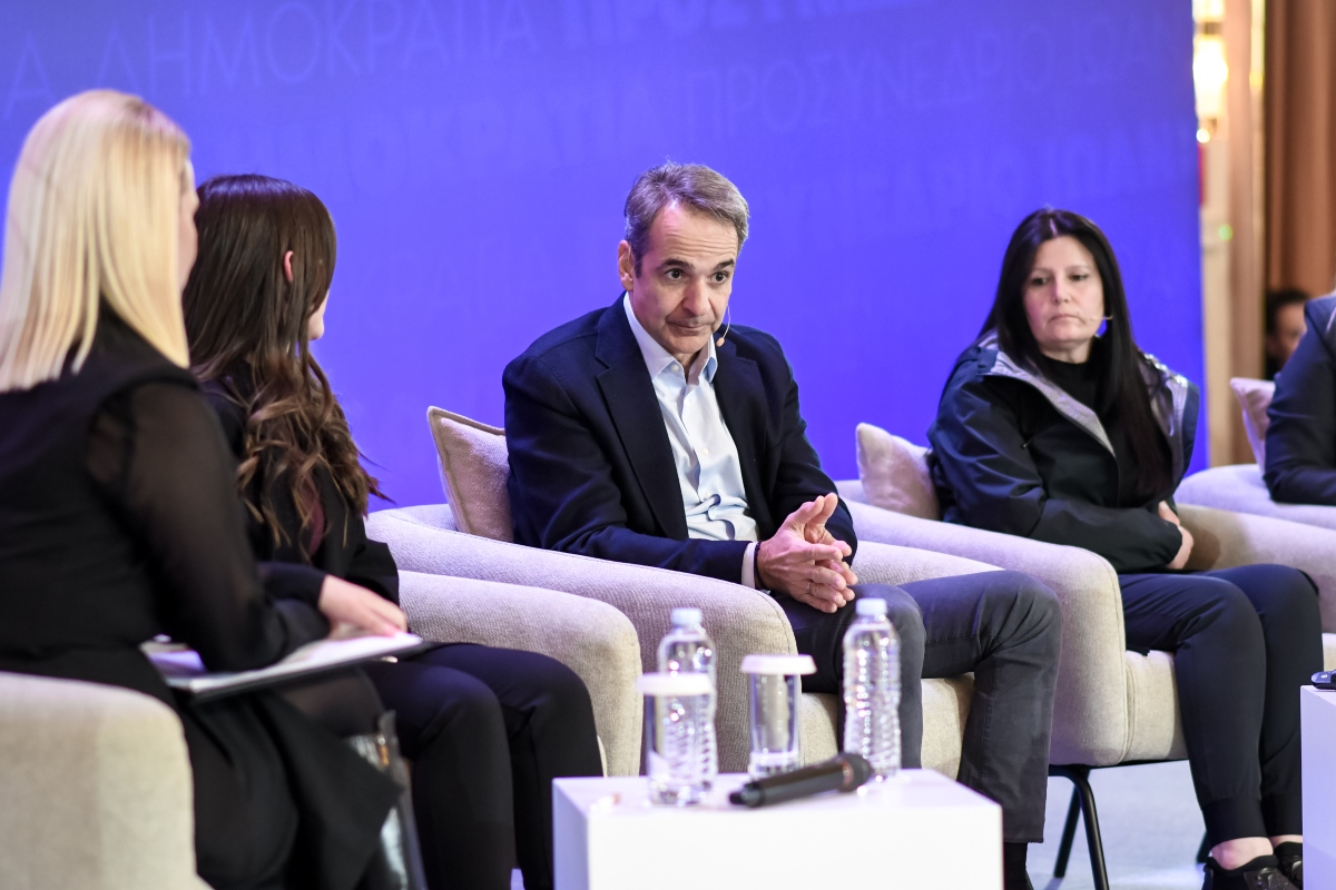 Μητσοτάκης: Ανοικτό το ενδεχόμενο ένταξης υγειονομικών στα βαρέα και ανθυγιεινά