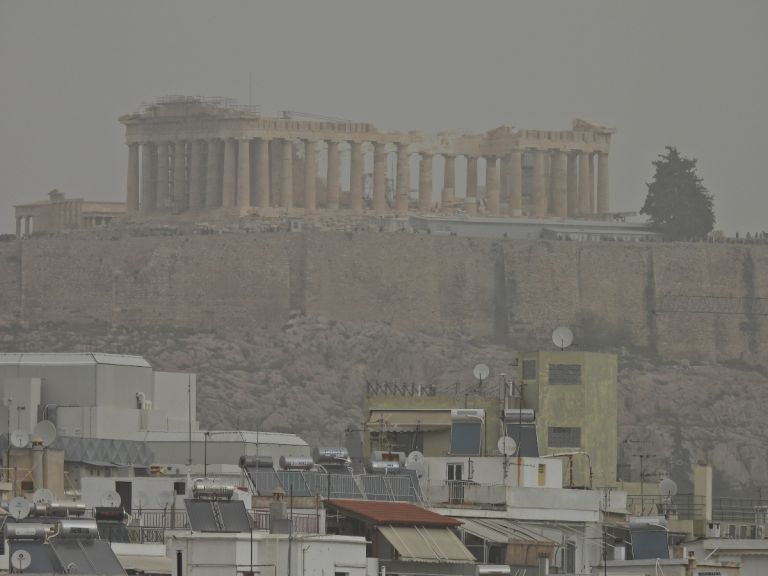 Έκτακτο δελτίο καιρού: Πορτοκαλί προειδοποίηση για 5 περιοχές–Ισχυρές βροχές και αφρικανική σκόνη