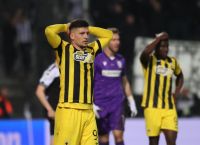 ΠΑΟΚ–ΑΕΚ 0-0: Στρακόσα «έσβησε» το πέναλτι, τα δοκάρια κράτησαν την κορυφή