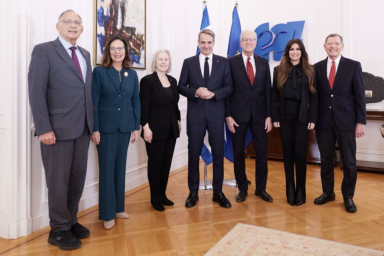 Ο Μητσοτάκης υποδέχθηκε το Κογκρέσο – «Οι σχέσεις στο υψηλότερο επίπεδο όλων των εποχών»»