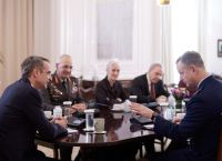 Συνάντηση Δένδια-Μητσοτάκη με τον ευρωπαίο Ανώτατο Διοικητή του ΝΑΤΟ