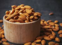 Από τα αμύγδαλα στα φιστίκια: Οι πιο υγιεινοί ξηροί καρποί και πώς να τους τρως σωστά