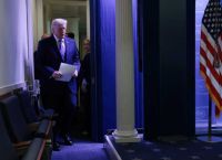 Ιράν 2026: Ο Τραμπ Αντιμέτωπος με Σκληρές Προειδοποιήσεις από τους Οικονομικούς Συμβούλους