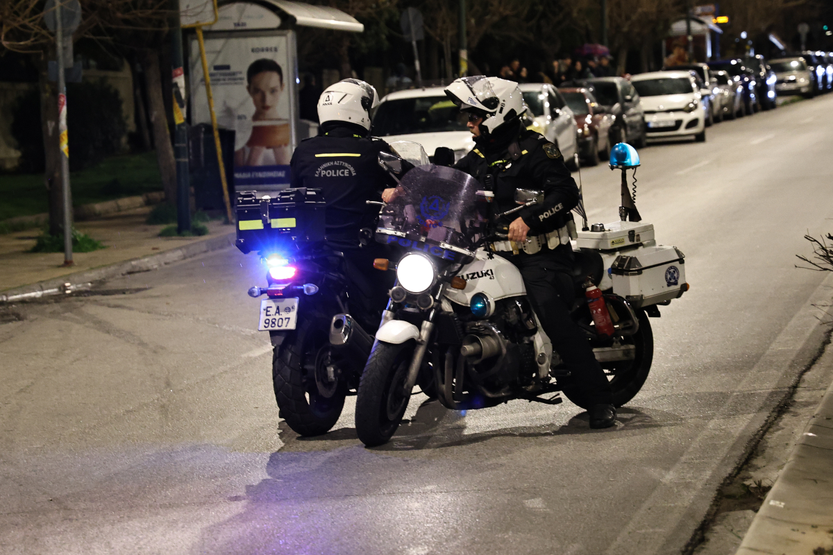 Κόντρες στην Αττική με βίντεο στα social: Συνελήφθη 30χρονος οδηγός, κατασχέθηκε το αυτοκίνητο