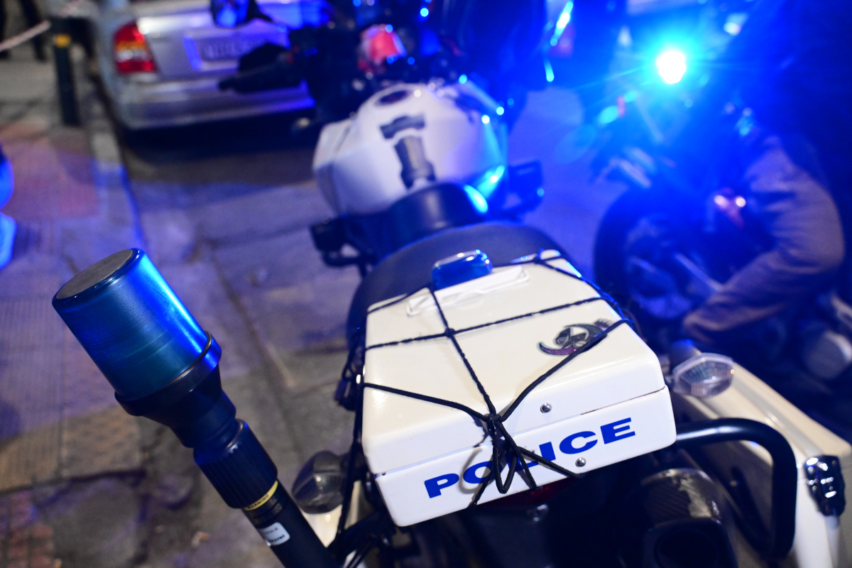 Νίκαια: Δύο συλλήψεις για φρικτή κακοποίηση ανηλίκου – Ερευνάται και ανήλικη συνεργός